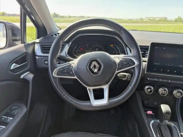 Renault Captur blue dci 115 edc — photo 9