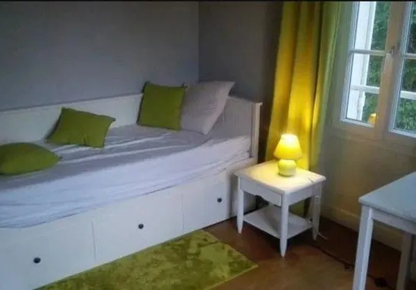Chambre dans maison avec jardin centre Guyancourt