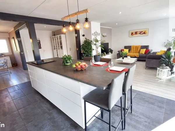 Maison 5 pièces 151 m²