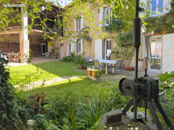 Propriété 6 pièces 225 m²