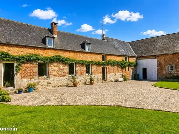 Propriété 218 m² CARTIGNIES