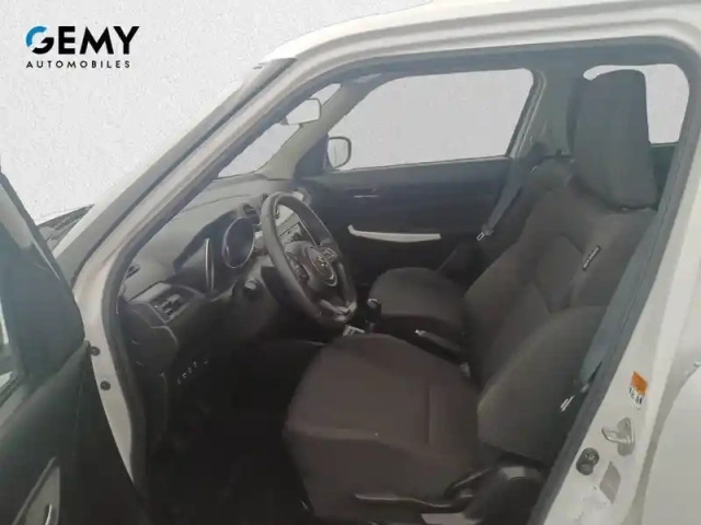 Suzuki Swift 1.0 boosterjet — photo 9