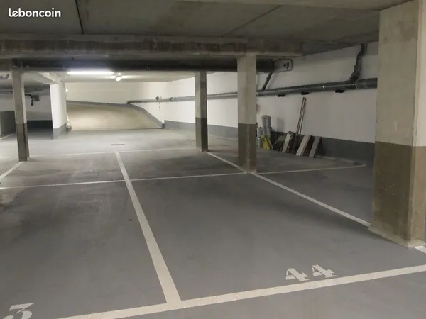 🚗 À louer : Place de parking sécurisée en sous-sol (Alfortville) - Disponible