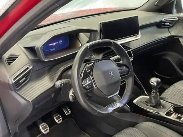 Peugeot 2008 1.2 puretech 130ch s&amp;s gt — photo 7