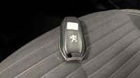 Peugeot 208 e-208 136ch Style — photo 16