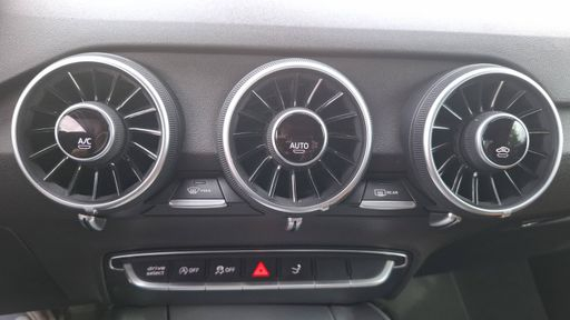 Audi TT 2.0 TFSI 230 - Base – 2014 – 117151 km – Essence – Boîte Manuelle — photo 11