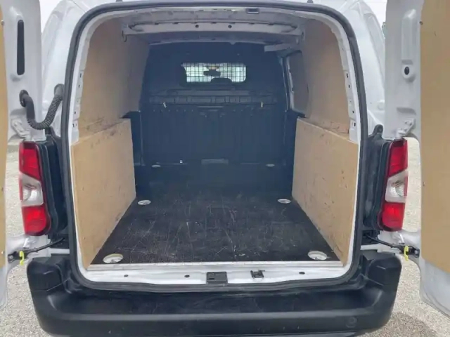 Opel Combo cargo xl 950 kg bluehdi 100 s&amp;s bvm6 — photo 40