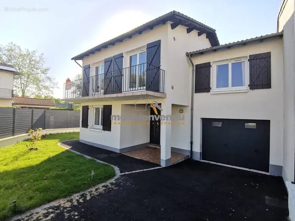 Maison 8 pièces 140 m²