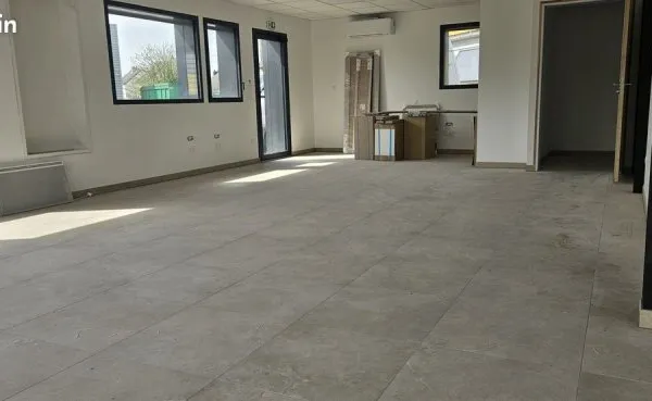 Local commercial 300 m² Saint-Méen-le-Grand