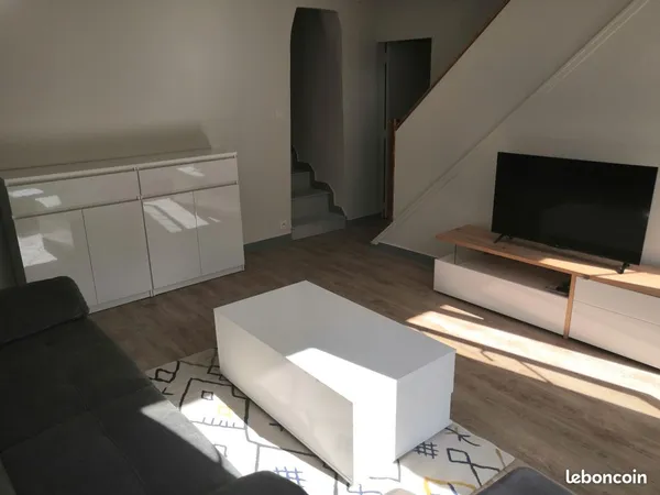 Duplex F3 85m² meublé refait à neuf, à la périphérie extra proche du-centre ville