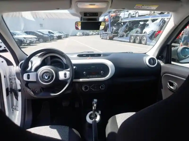 Renault Twingo iii e-tech — photo 10