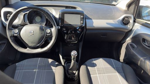 Peugeot 108 1.2 PureTech 82 - Allure – 2017 – 44403 km – Essence – Boîte Manuelle — photo 52