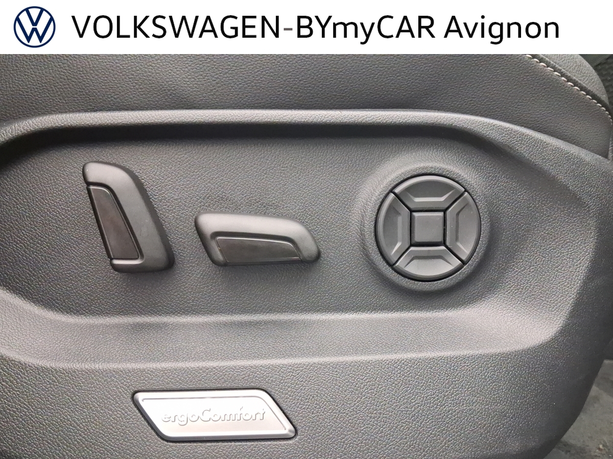 Volkswagen Touareg 3.0 TSI eHybrid 462 ch Tiptronic 8 4Motion — photo 13