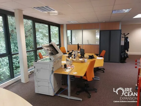 Local professionnel 85 m²