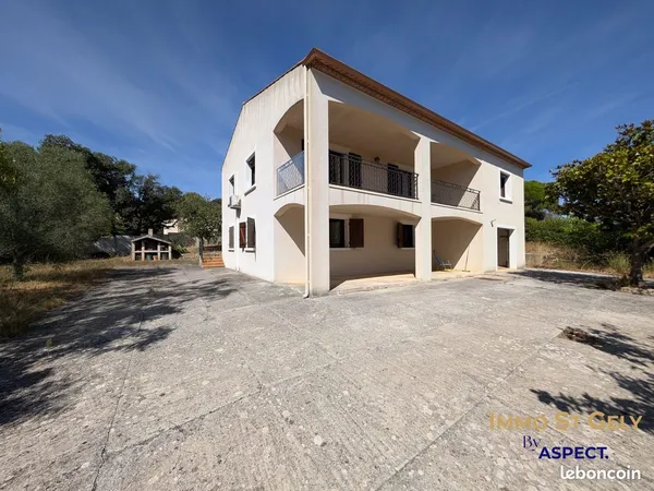 Propriété 6 pièces 186 m²
