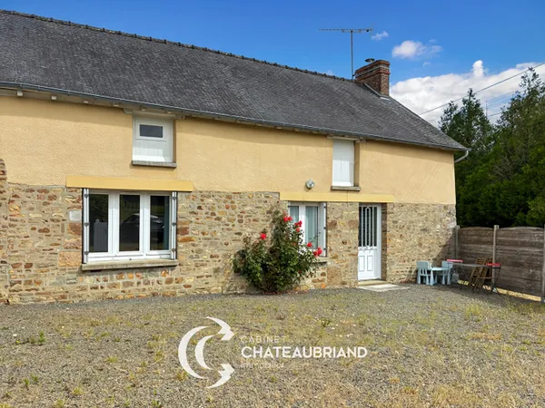 Maison en pierre à Gahard ? Cadre champêtre au calme, 2 chambres, terrain 850 m², prête à habiter
