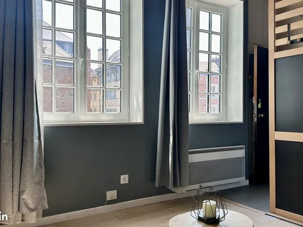 Studio 1 pièce 14 m²