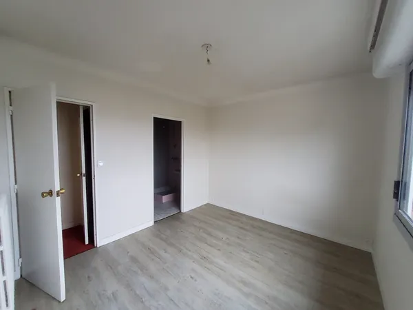 GUIST HAU APPT 4 CHAMBRES 6ème étage AVEC BOX