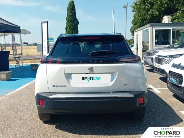 Peugeot 2008 electrique 136 ch — photo 31