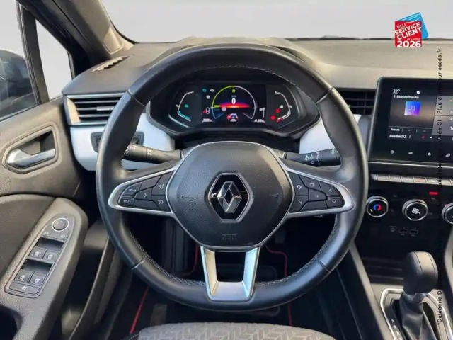 Renault Clio 1.6 e-tech hybride 140ch limited -21n — photo 12