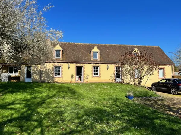Coup de coeur proche de Paris : authentique longère rénovée avec suite parentale et vaste jardin