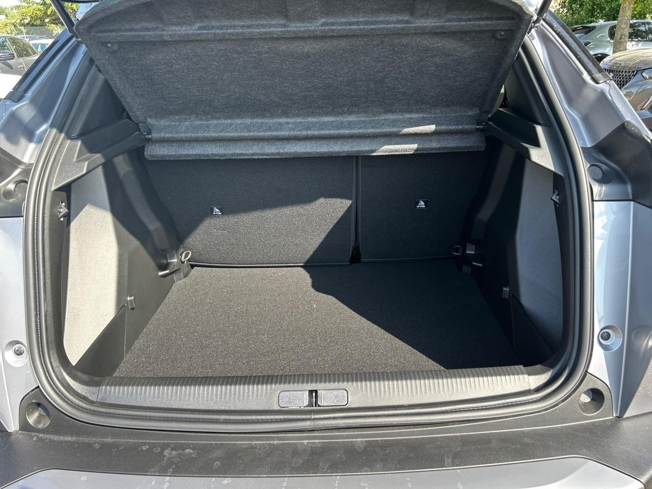 Peugeot 2008 1.2 hybrid 110ch edition e-dcs6 — photo 6