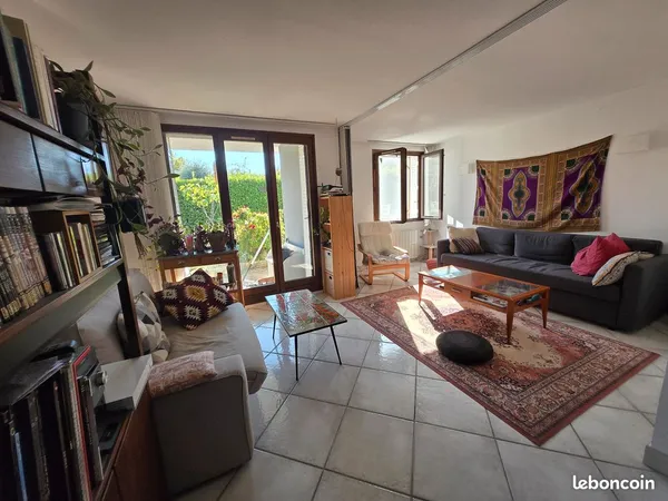 Location appartement meublé avec jardin - Neyrpic