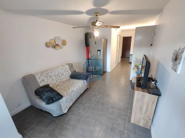 Studio Double Cabine rénové avec parking