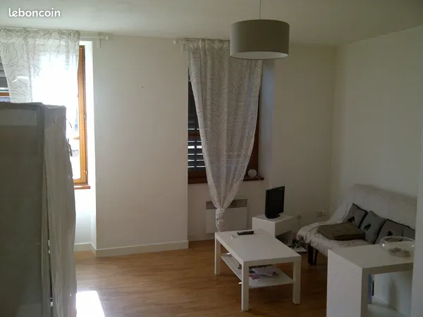 Ribeauvillé, studio équipé 27 m2, C.Ville, sans honoraire