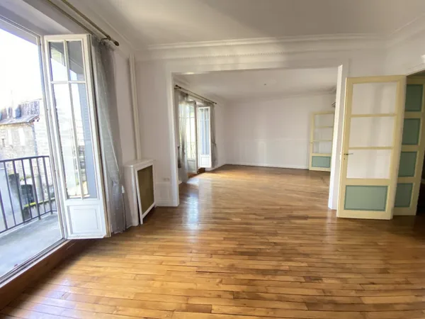 Appartement bourgeois 4 pièces 109 m²