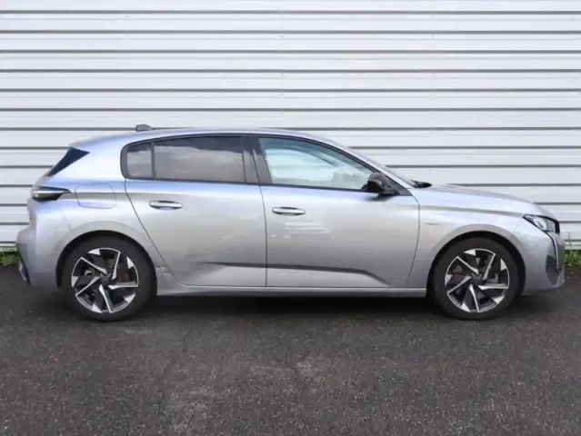 Peugeot 308 phev 180ch allure pack e-eat8 — photo 4