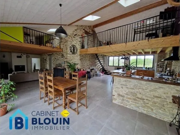 Maison 8 pièces 208 m²