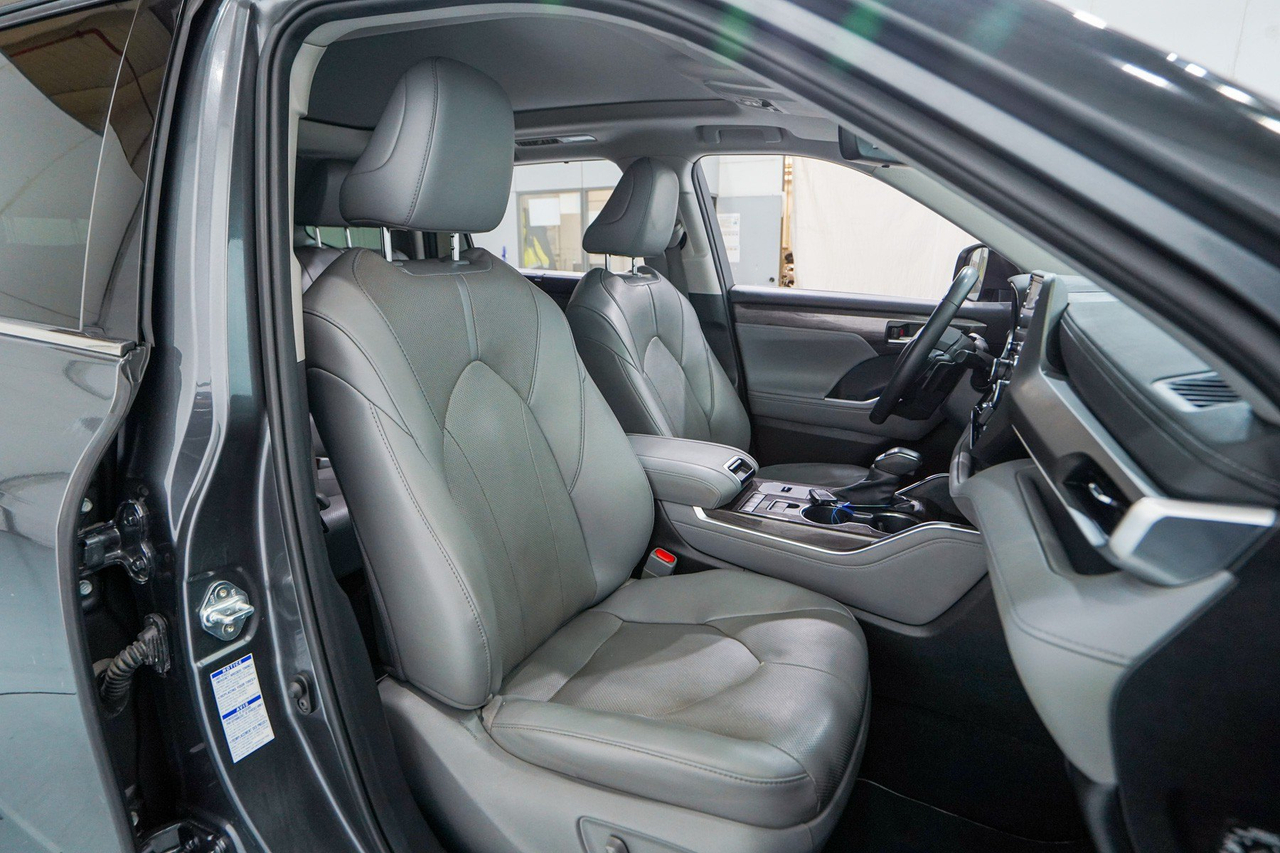 Toyota HIGHLANDER — photo 14