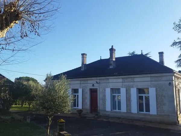 Ensemble immobilier à vendre à Fargues Saint Hilaire