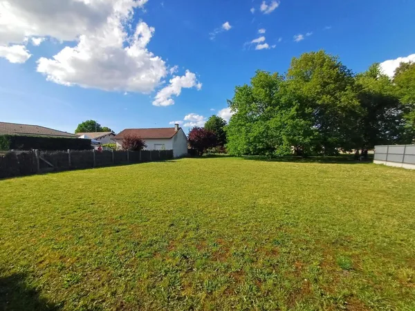 Terrain en individuel 694 m²