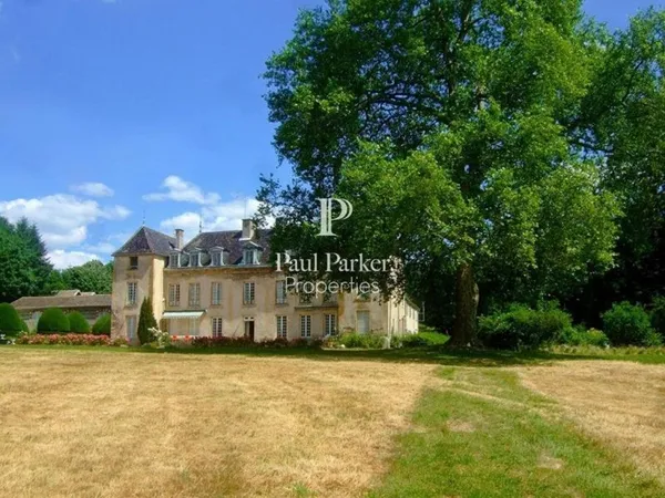 Château 30 pièces 758 m²