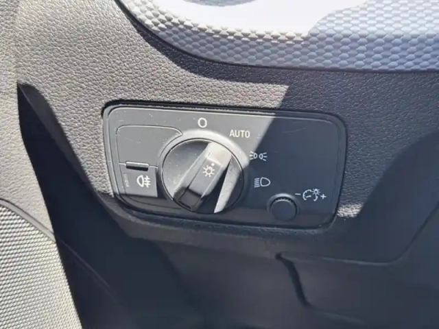 Audi Q2 35 tfsi 150ch advanced s tronic 7 — photo 15