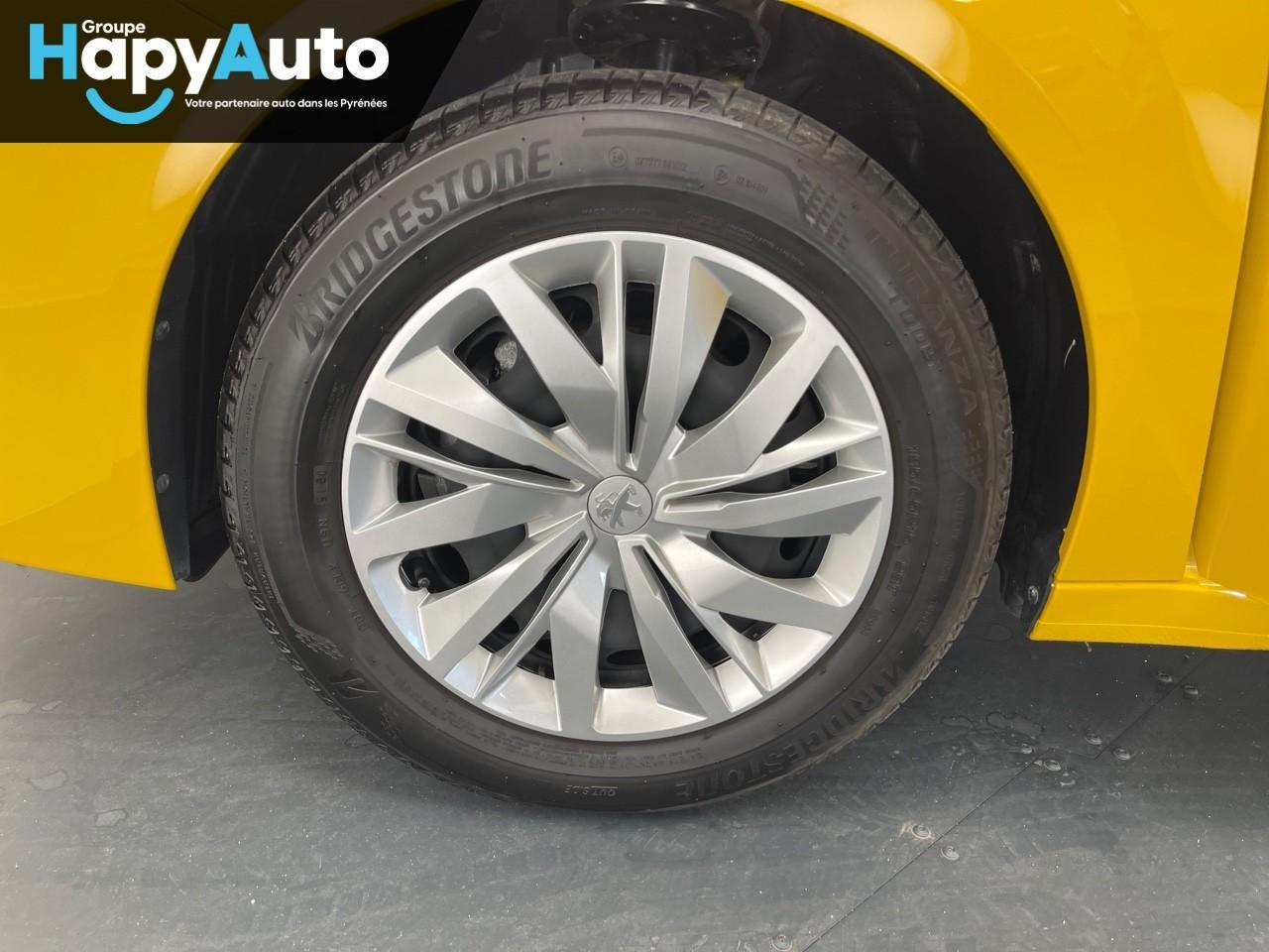 Peugeot 208 puretech 75 s&s bvm5 like — photo 11
