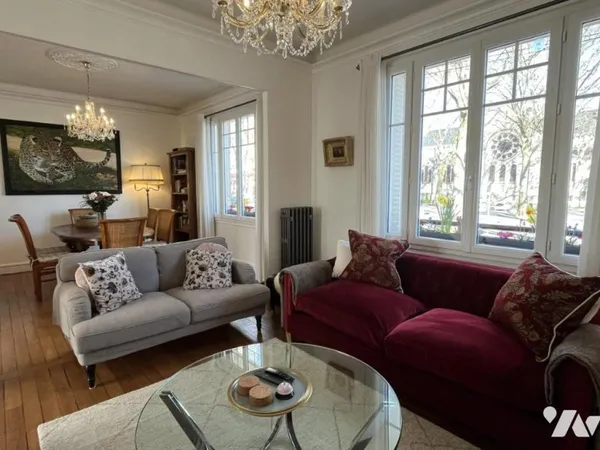 Maison 7 pièces 141 m²