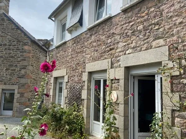 100m du port, Maison en pierre, 3 parkings