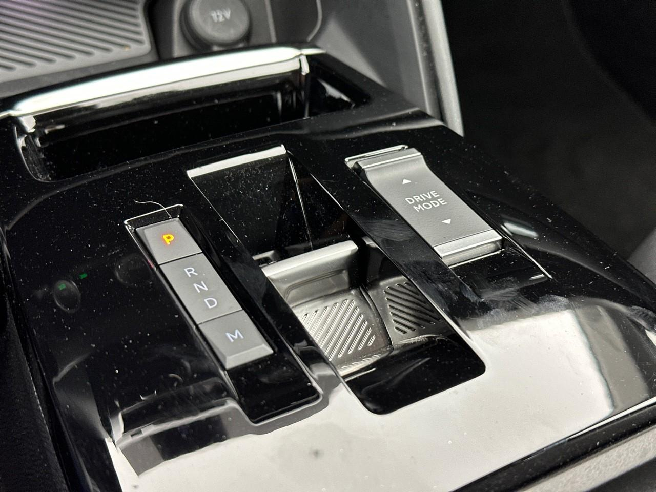 Citroën C4 puretech 130 s&s eat8 shine pack — photo 33