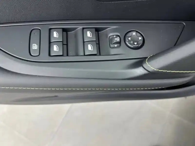 Peugeot 208 hybrid 145 ch e-dcs6 — photo 19