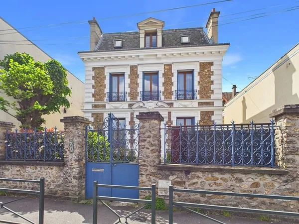 Immeuble Brunoy 6 pièce(s) 178.23 m2