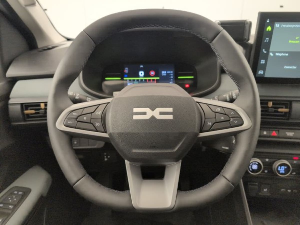 Dacia Sandero — photo 14