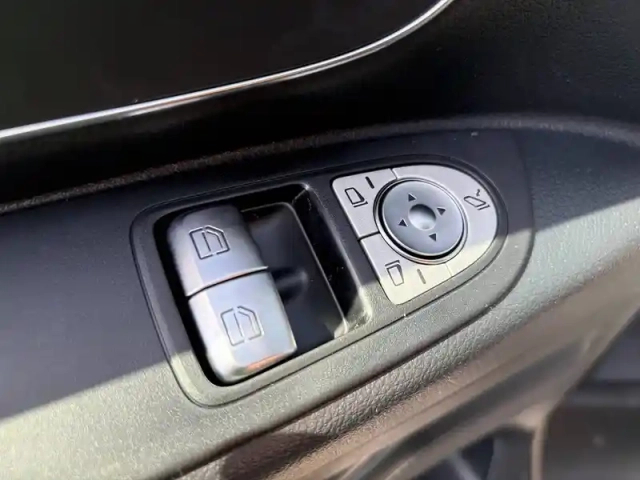 Mercedes Vito mixto 116 cdi compact 9g-tronic rwd — photo 6