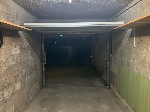 Garage à louer