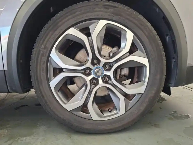 Renault Captur e-tech plug-in 160 — photo 18
