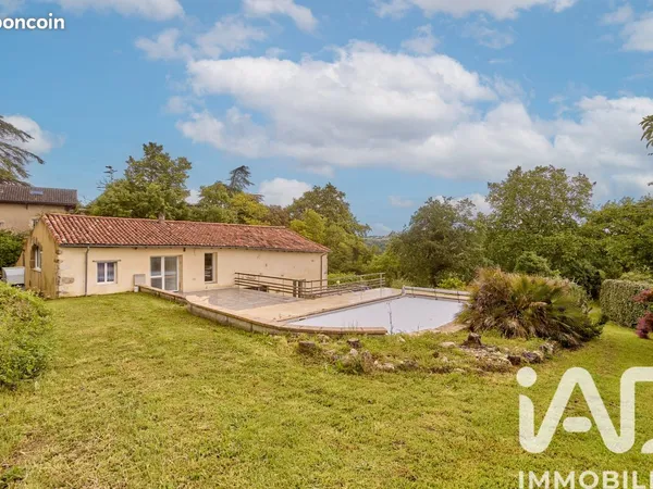 Maison 7 pièces 220 m²