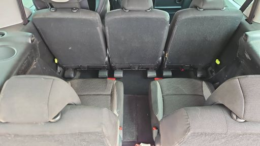 Peugeot Partner Tepee 1.6 Hdi 92 - Access – 2015 – 160420 km – Diesel – Boîte Manuelle — photo 39