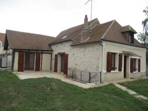 Jolie maison ancienne à deux pas de Bréval